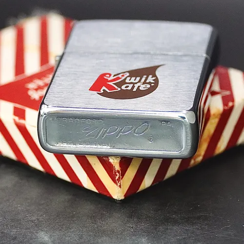 ZIPPO XƯA 1957 - HÀNG XƯA THẬP NIÊN 50s _ CHỦ ĐỀ KWIK KAFE