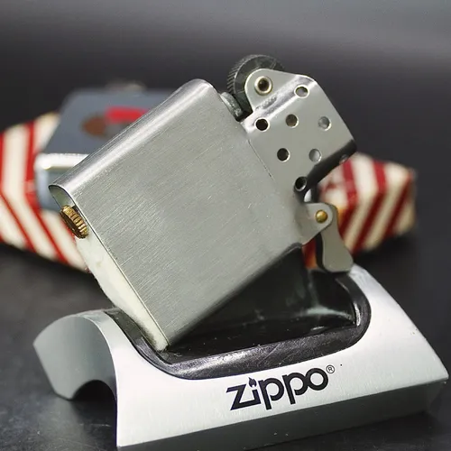 ZIPPO XƯA 1957 - HÀNG XƯA THẬP NIÊN 50s _ CHỦ ĐỀ KWIK KAFE