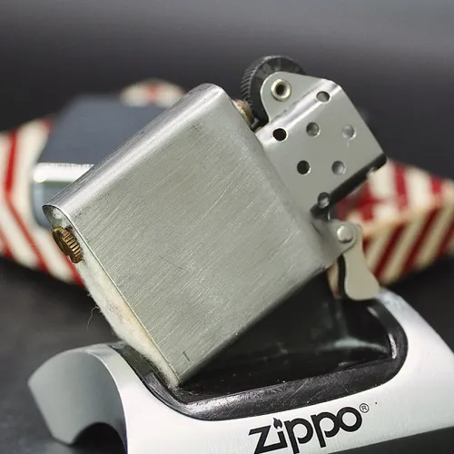 ZIPPO XƯA 1959 - HÀNG XƯA THẬP NIÊN 50s _ CHỦ ĐỀ FORT LEE