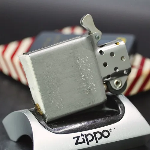ZIPPO XƯA 1958 - HÀNG XƯA THẬP NIÊN 50s _ CHỦ ĐỀ COLONIAL COMPANY