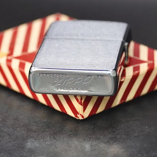 ZIPPO XƯA 1959 - HÀNG XƯA THẬP NIÊN 50s _ CHỦ ĐỀ CHEVRON CLUB