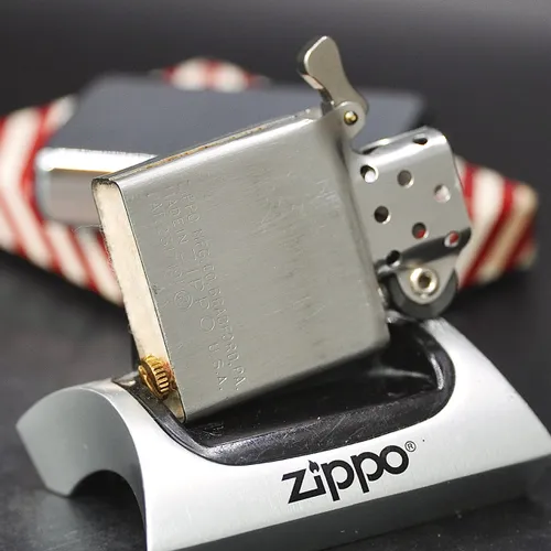 ZIPPO XƯA 1957 - HÀNG XƯA THẬP NIÊN 50s _ CHỦ ĐỀ HEATCOAT 1808