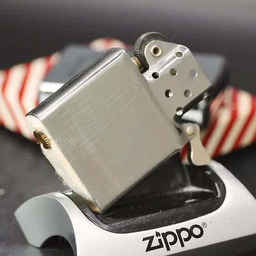 ZIPPO XƯA 1958 - HÀNG XƯA THẬP NIÊN 50s _ CHỦ ĐỀ BEECHCRAFT T-34