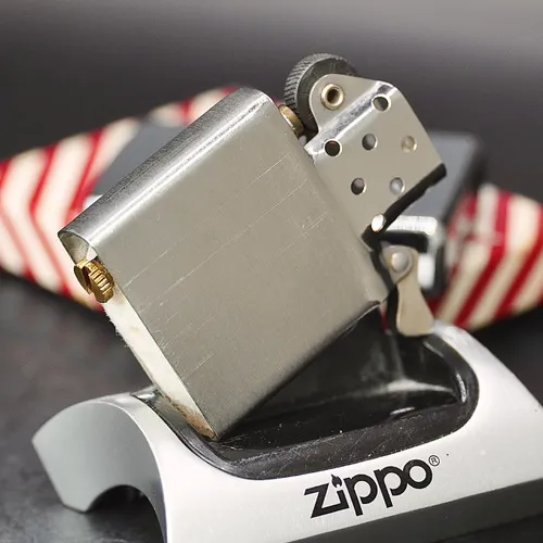 ZIPPO XƯA 1959 - HÀNG XƯA THẬP NIÊN 50s _ CHỦ ĐỀ CHESTERFIELD CIGARETTES