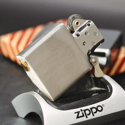 ZIPPO XƯA 1958 - HÀNG XƯA THẬP NIÊN 50s _ CHỦ ĐỀ TRƠN BẢN