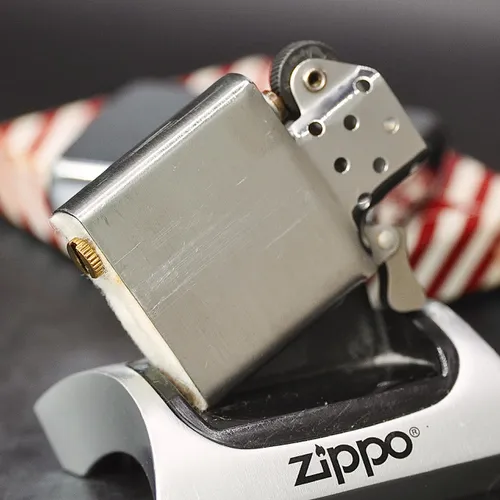 ZIPPO XƯA 1959 - HÀNG XƯA THẬP NIÊN 50s _ CHỦ ĐỀ ROBERTS GORDON