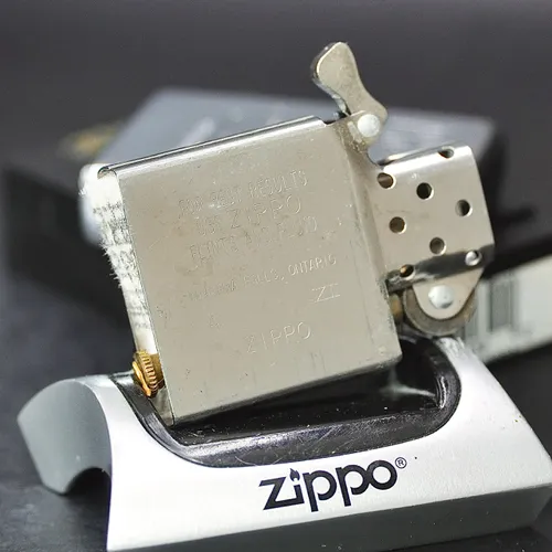 ZIPPO CANADA XƯA 1996 - HÀNG XƯA THẬP NIÊN 90s _ CHỦ ĐỀ INDIAN MUNRO SPECIAL