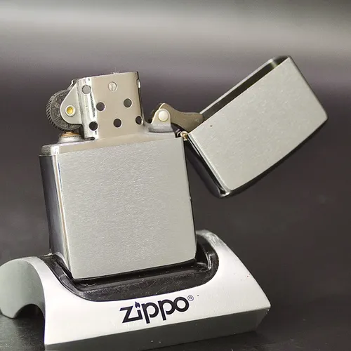 ZIPPO XƯA 1975 - HÀNG XƯA THẬP NIÊN 70s _ CHỦ ĐỀ MÁY BAY PIPER CHEROKEE 140