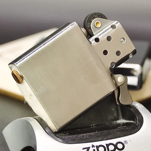 ZIPPO XƯA 1975 - HÀNG XƯA THẬP NIÊN 70s _ CHỦ ĐỀ MÁY BAY PIPER CHEROKEE 140
