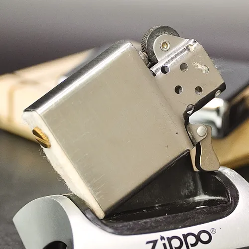 ZIPPO XƯA 1973 - HÀNG XƯA THẬP NIÊN 70s _ CHỦ ĐỀ CÔNG TY SẢN XUẤT TRỰC THĂNG