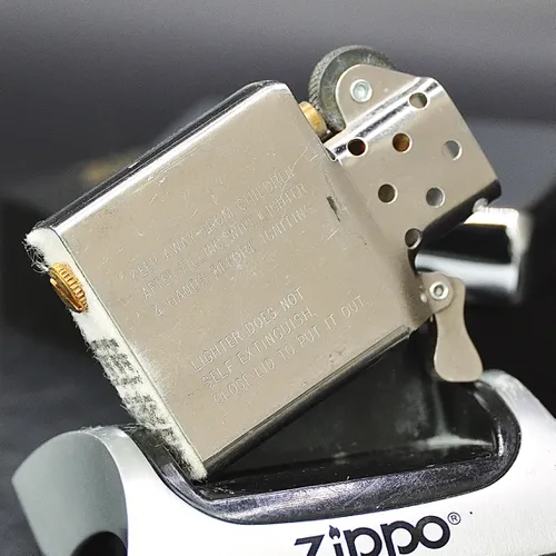 ZIPPO XƯA CANADA 1995 - HÀNG XƯA THẬP NIÊN 90s _ CHỦ ĐỀ INDIAN MOTORCYCLE