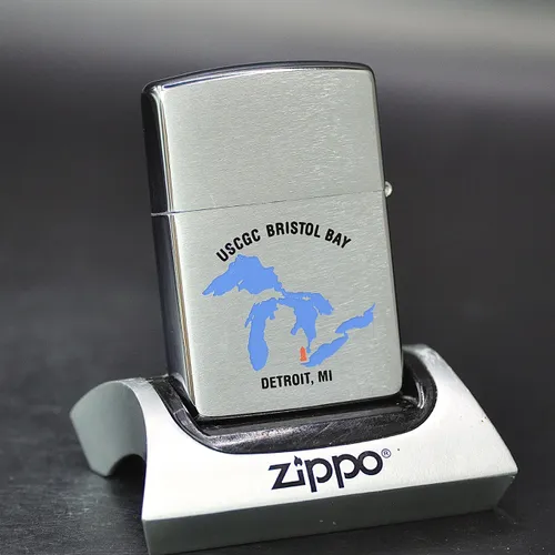 ZIPPO XƯA 1995 - HÀNG XƯA THẬP NIÊN 90s _ CHỦ ĐỀ TÀU KÉO PHÁ BĂNG HOA KỲ