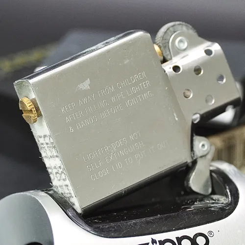 ZIPPO XƯA 1995 - HÀNG XƯA THẬP NIÊN 90s _ CHỦ ĐỀ TÀU KÉO PHÁ BĂNG HOA KỲ