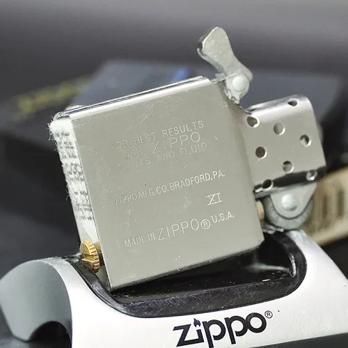 ZIPPO XƯA 1995 - HÀNG XƯA THẬP NIÊN 90s _ CHỦ ĐỀ TÀU KÉO PHÁ BĂNG HOA KỲ