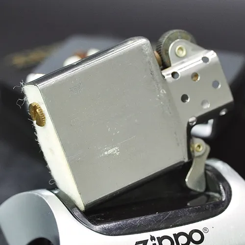 ZIPPO XƯA 1989 - HÀNG XƯA THẬP NIÊN 80s _ CHỦ ĐỀ BORN FREE