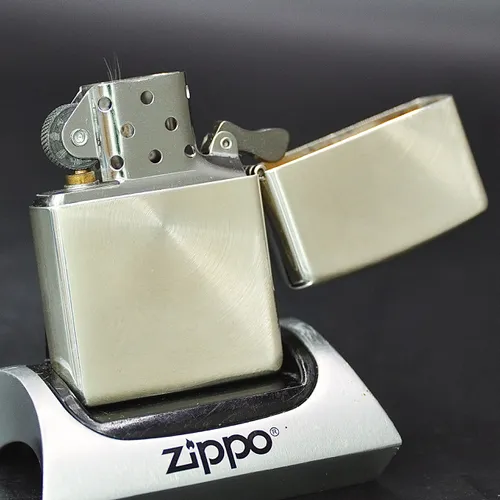 ZIPPO XƯA BẠC KHỐI 2003 - HÀNG XƯA 2000s _ CHỦ ĐỀ HƯỚNG TÂM