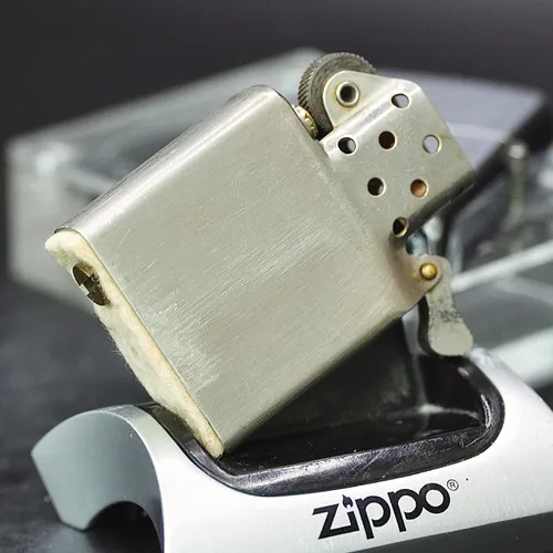 ZIPPO XƯA 1949 - HÀNG XƯA THẬP NIÊN 40 _ CHỦ ĐỀ CASE DRIVEWAY