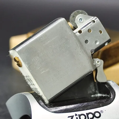 ZIPPO XƯA 1995 - HÀNG XƯA THẬP NIÊN 90s _ CHỦ ĐỀ MARLBORO