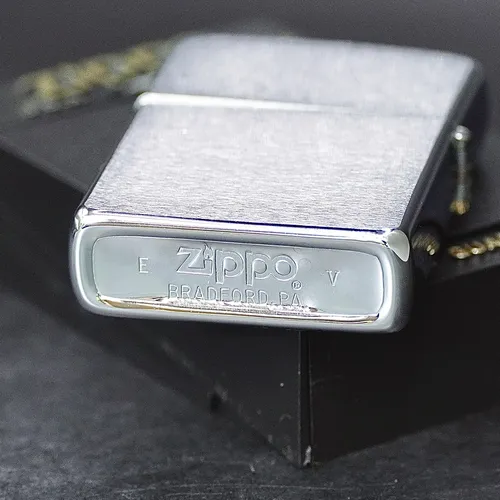 ZIPPO XƯA 1989 - HÀNG XƯA THẬP NIÊN 80s _ CHỦ ĐỀ QUÂN Y HOÀNG GIA ANH