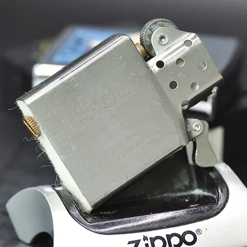 ZIPPO XƯA 1992 - HÀNG XƯA THẬP NIÊN 90s _ CHỦ ĐỀ KHÁM PHÁ CHÂU MỸ