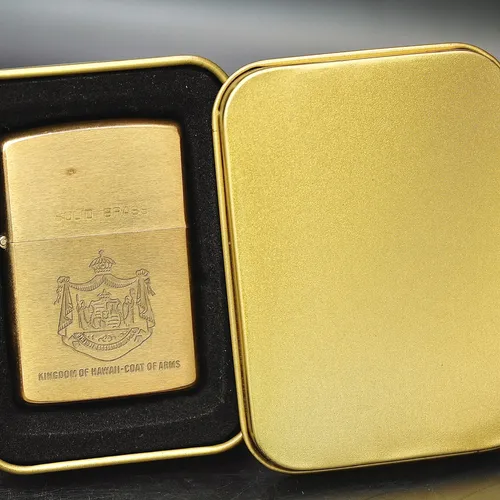 ZIPPO XƯA CHU NIÊN 32-89 - HÀNG XƯA THẬP NIÊN 80s _ CHỦ ĐỀ KINGDOM OF HAWAII