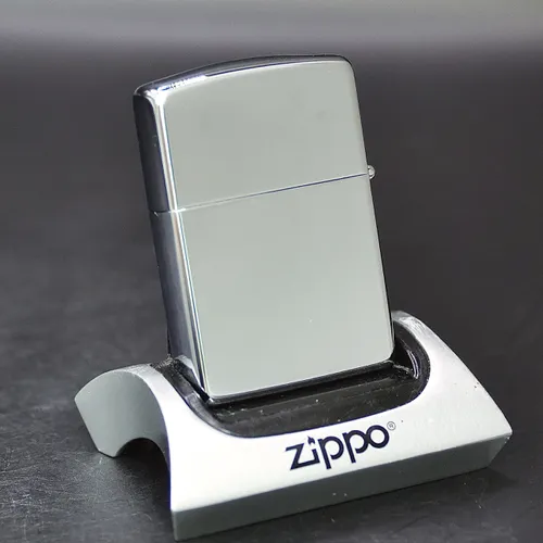 ZIPPO XƯA 1990 - HÀNG XƯA THẬP NIÊN 90s _ CHỦ ĐỀ QUÂN Y