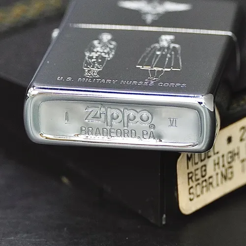 ZIPPO XƯA 1990 - HÀNG XƯA THẬP NIÊN 90s _ CHỦ ĐỀ QUÂN Y