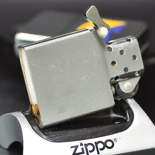 ZIPPO XƯA 1991 - HÀNG XƯA THẬP NIÊN 90s _ CHỦ ĐỀ CHIẾN TRANH VÙNG VỊNH