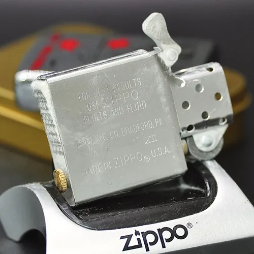 ZIPPO XƯA 1995 - HÀNG XƯA THẬP NIÊN 90s _ CHỦ ĐỀ TOMBSTONE BANG