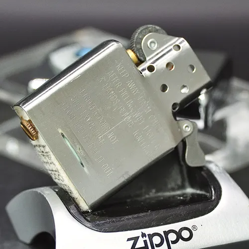 ZIPPO XƯA 2000 - HÀNG XƯA 2000s _ CHỦ ĐỀ INDIAN TOTEM