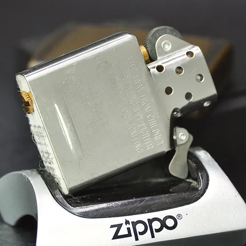 ZIPPO XƯA 2000 - HÀNG XƯA 2000s_ CHỦ ĐỀ ĐỒNG ZIN