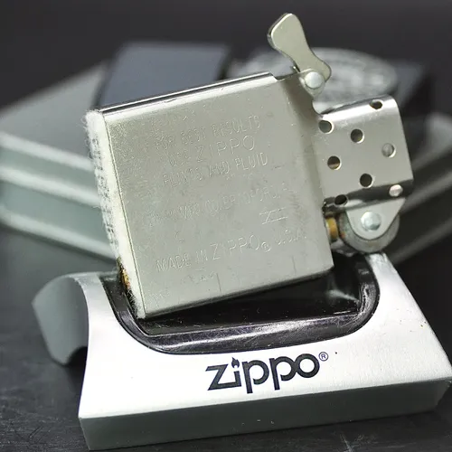 ZIPPO XƯA 1997 - HÀNG XƯA THẬP NIÊN 90s_ CHỦ ĐỀ EMBLEM HARLEY DAVIDSON