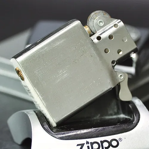 ZIPPO XƯA 1997 - HÀNG XƯA THẬP NIÊN 90s_ CHỦ ĐỀ EMBLEM HARLEY DAVIDSON