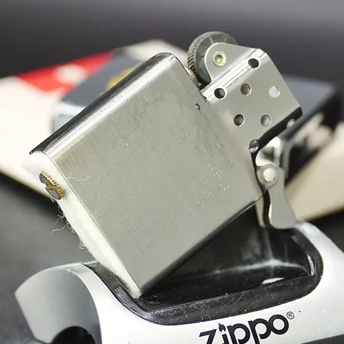 ZIPPO XƯA 1981 - HÀNG XƯA THẬP NIÊN 80s _ CHỦ ĐỀ TÀU NGẦM SSN-703