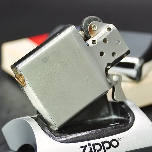 ZIPPO XƯA 1979 - HÀNG XƯA THẬP NIÊN 70s _ CHỦ ĐỀ TÀU CHIẾN GUADALCANAL LPH-7