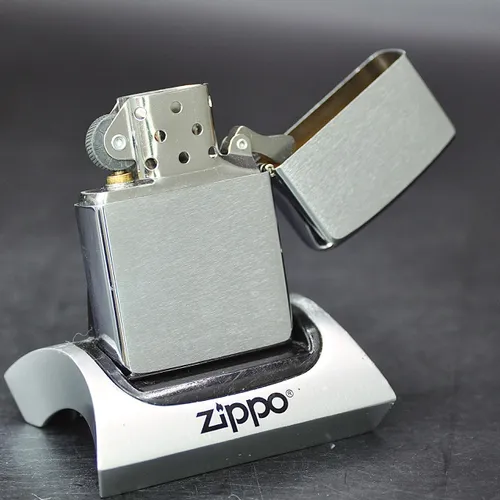 ZIPPO XƯA 2000 - HÀNG XƯA 2000s _ CHỦ ĐỀ SƯ TỬ