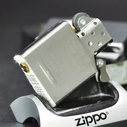 ZIPPO XƯA 2000 - HÀNG XƯA 2000s _ CHỦ ĐỀ SƯ TỬ