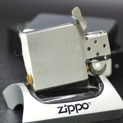 ZIPPO XƯA 1989 - HÀNG XƯA THẬP NIÊN 80s _ CHỦ ĐỀ HẢI QUÂN HOÀNG GIA ANH