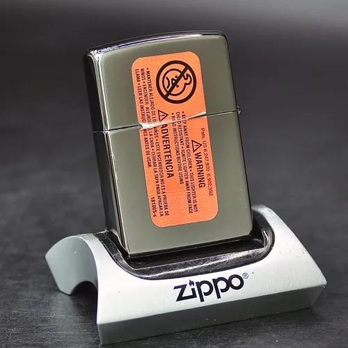 ZIPPO 2013 - HÀNG HIẾM BẢN ĐẶC BIỆT _ CHỦ ĐỀ KỶ NIỆM 65 NĂM ZIPPO CANADA