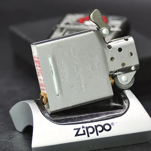 ZIPPO 2013 - HÀNG HIẾM BẢN ĐẶC BIỆT _ CHỦ ĐỀ KỶ NIỆM 65 NĂM ZIPPO CANADA