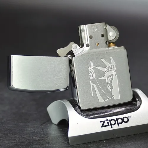 ZIPPO XƯA 1990 - HÀNG XƯA THẬP NIÊN 90s _ CHỦ ĐỀ NỮ THẦN TỰ DO
