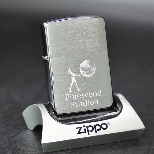 ZIPPO XƯA 1995 - HÀNG XƯA THẬP NIÊN 90s _ CHỦ ĐỀ PINEWOOD STUDIOS