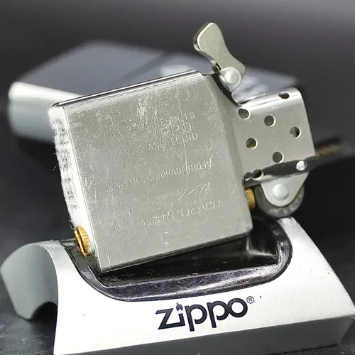 ZIPPO XƯA 1995 - HÀNG XƯA THẬP NIÊN 90s _ CHỦ ĐỀ PINEWOOD STUDIOS