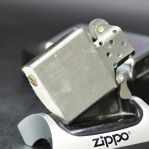 ZIPPO XƯA 1984 - HÀNG XƯA THẬP NIÊN 80s _ CHỦ ĐỀ ĐẶC NHIỆM HOÀNG GIA SULTAN