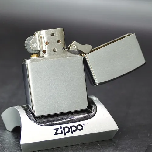 ZIPPO XƯA 2000 - HÀNG XƯA 2000s _ CHỦ ĐỀ ĐỘI XÂY DỰNG HẢI QUÂN HOA KỲ
