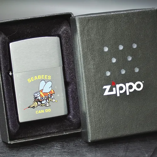 ZIPPO XƯA 2000 - HÀNG XƯA 2000s _ CHỦ ĐỀ ĐỘI XÂY DỰNG HẢI QUÂN HOA KỲ