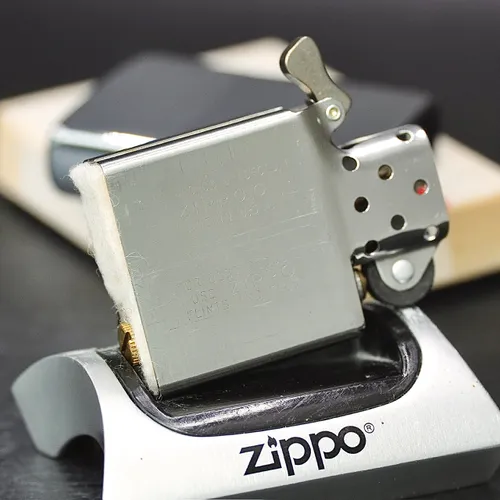ZIPPO XƯA 1982 - HÀNG XƯA THẬP NIÊN 80s _ CHỦ ĐỀ HẢI QUÂN HOA KỲ