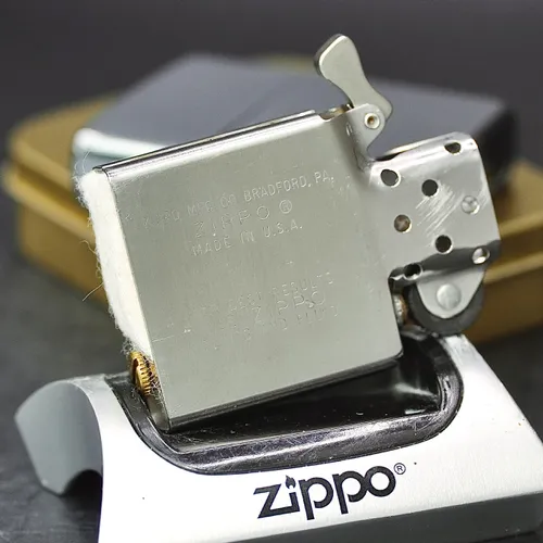 ZIPPO XƯA 1980 - HÀNG XƯA THẬP NIÊN 80s _ CHỦ ĐỀ CÔNG TY RƯỢU KORBEL BRANDY