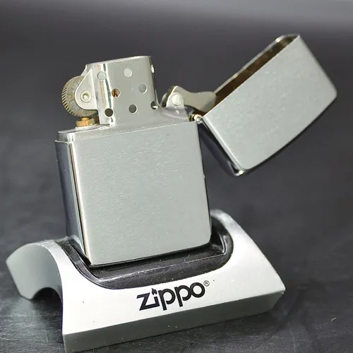 ZIPPO XƯA 1989 - HÀNG XƯA THẬP NIÊN 80s _ CHỦ ĐỀ HẢI QUÂN HOÀNG GIA