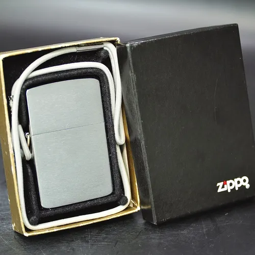 ZIPPO DÂY ĐEO XƯA  1987 - HÀNG XƯA THẬP NIÊN 80s _ CHỦ ĐỀ TRƠN BẢN
